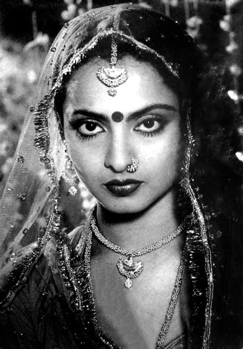 Earlier we have made a list of 100 south heroine photo and name part 1 and this list with new faces and few old. Bollywood's beautiful Rekha. | Vintage bollywood, Old film stars, Bollywood celebrities