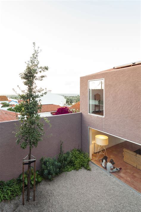 Entry single story mediterranean house plans courtyard middle home. Three Courtyard House : Extrastudio - Formagramma