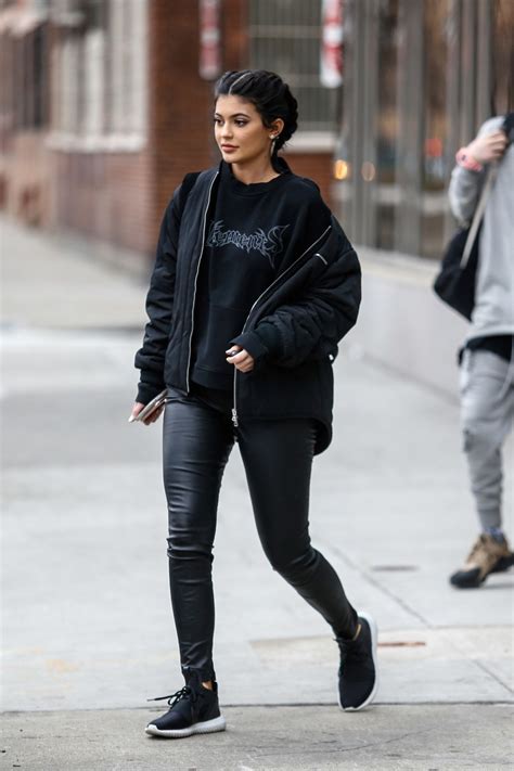 Https://techalive.net/outfit/kylie Jenner Street Outfit