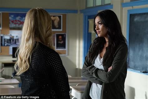 Shay Mitchell Reveals Pretty Little Liars Audition Tape Daily Mail Online