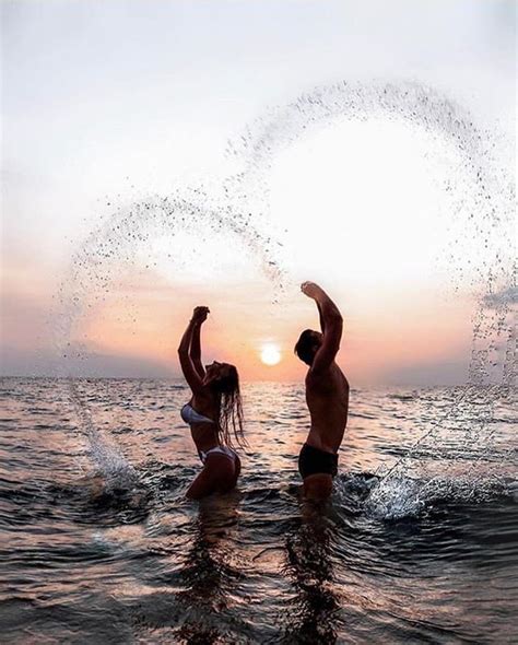 Arriba Foto Fotos En Pareja En La Playa Mirada Tensa