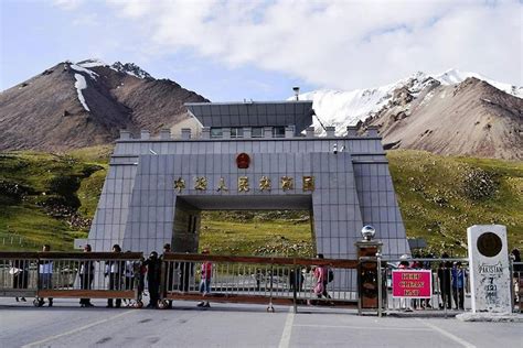 Pak China Border Via Khunjerab Top Will Be Reopened Today