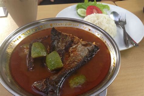 Gak cuma digoreng biasa, kamu bisa mengolah ikan pindang menjadi berbagai masakan lezat seperti di bawah ini. Bandung - Merdeka.com | Pindang ikan sale khas Palembang ...