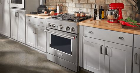 Ready to find out which gas ranges we picked as the best of 2021? The Professional Gas Range - Info & 4 High End Range Reviews