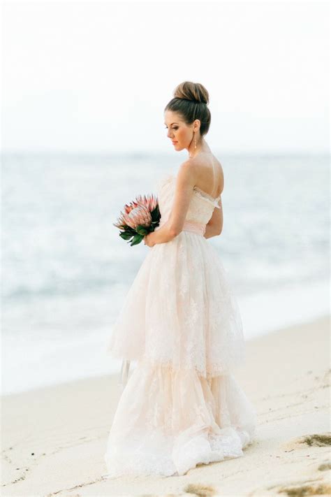 Instyle has the latest trends in beach weddings. Beach wedding dresses ideas
