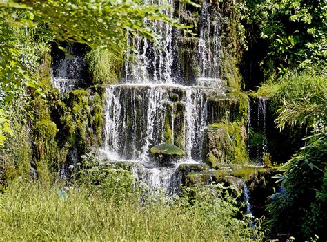 Waterfall Bowood House And Gardens A Delightful Place To Vis Flickr