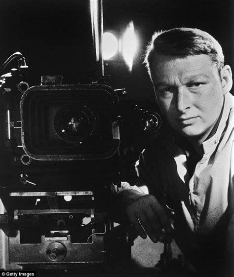 Director Mike Nichols Dead At The Age Of 83 Daily Mail Online