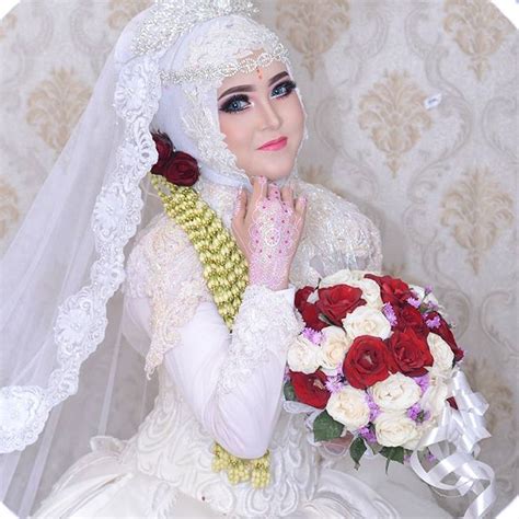 Sebetulnya siska henna untuk tangan dan kaki tapi sayang, saya tidak ambil foto kakinya karena sudah malam jadi saya harus segera pulang. hairul saleh S.Pd (@muslimah_wedding_mas_sale) • Foto dan video Instagram | Pengantin wanita ...