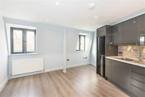 1 Bed Flat To Rent In Lower Road London Se16 Zoopla