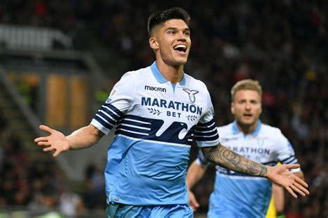 Con estas estadísticas él se sitúa en el 715 lugar en la seria a. Lazio Regulars Joaquin Correa & Stefan Radu Fit Enough To ...