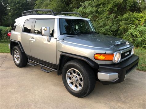 Calculate 2011 toyota fj cruiser monthly lease payment. 2011 Toyota FJ Cruiser Test Drive Review - CarGurus