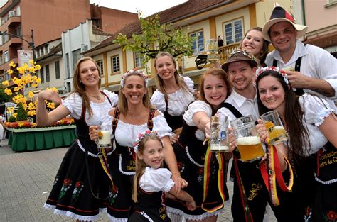 We did not find results for: Oktober Blog: Turistas se encantam com a Oktoberfest