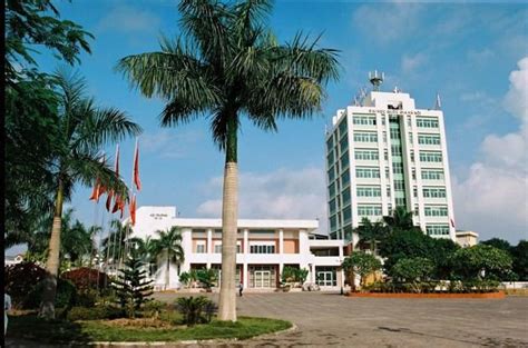Làm nòng cột và đầu tàu trong hệ thống giáo dục đại học việt nam. Đại học Quốc gia Hà Nội giữ vị trí số 1 Việt Nam trong ...