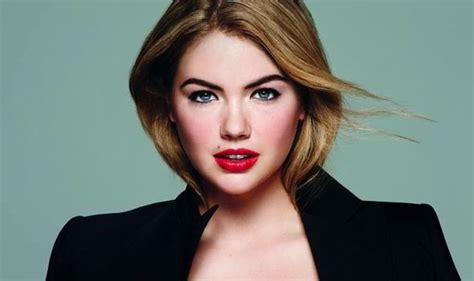 Kate Upton Replaces Katie Holmes As The Face Of Bobbi Brown Make Up