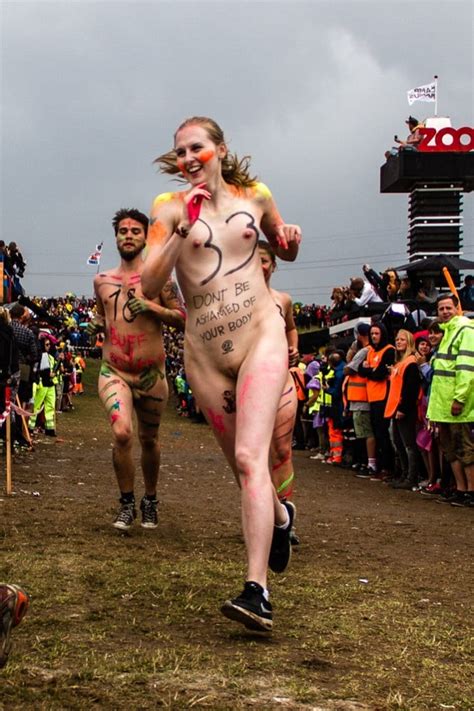 See And Save As Roskilde Festival Naked Run Contestants Porn Pict