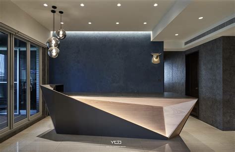 Stone effect simple and modern reception desk made by italian rio de la piata mfc board. Pin by Nurayn HA on Design | Reception desk design, Modern reception desk design, Reception ...