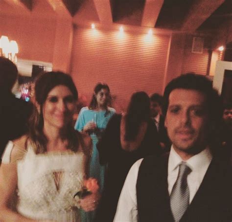 Check spelling or type a new query. Filha de Silvio Santos, Rebeca Abravanel, sobe ao altar ...