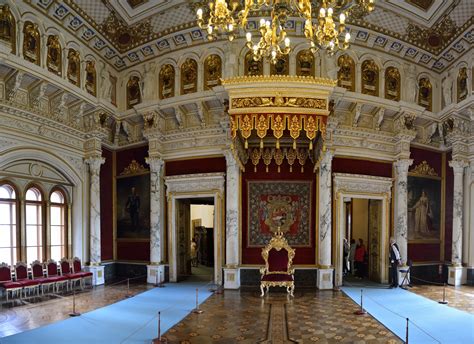 Der ausbau zum repräsentativen schloss. File:130630-3 Thronsaal Schloss Schwerin.jpg - Wikimedia ...