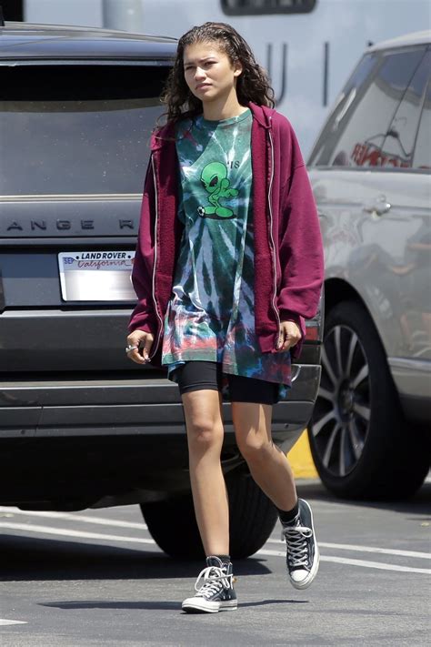 Zendaya On Set In Los Angeles Ca June 6 2018 Zendaya Outfits