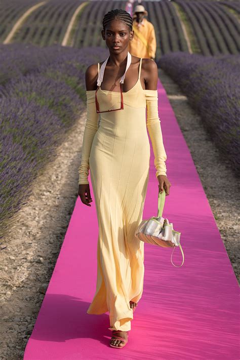 Chaque tenue révèle l'impulsion artistique et l'histoire personnelle inhérente à jacquemus. PUSS PUSS Magazine | JACQUEMUS — "Le Coup de Soleil"