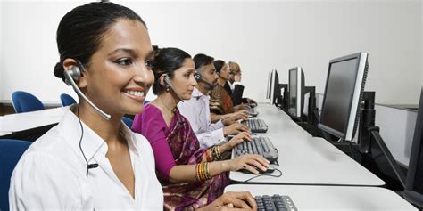 It Sector Employees Earn The Highest Salaries In India Rs 3418 Per