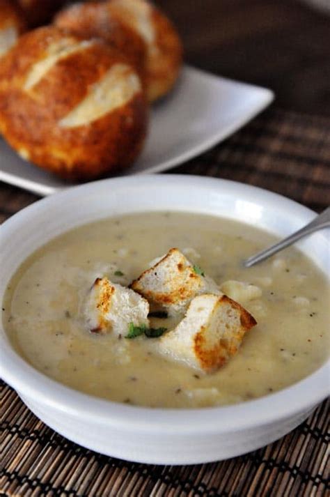 Roasted Cauliflower And White Cheddar Soup