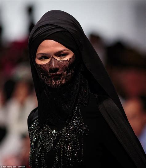 Models Showcase Veils Given A High Style Makeover At Malaysia Fashion