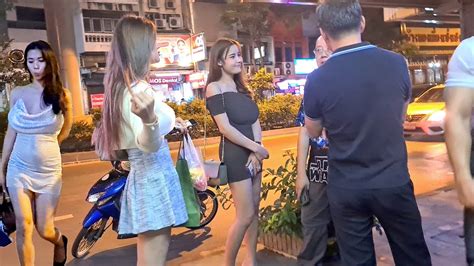 Thailand Bangkok Sukhumvit Thermae Cafe Road Nightlife Scenes So Many Freelancers Youtube