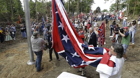 Hundreds Gather To Fly Confederate Flag High Above I 95 Amid
