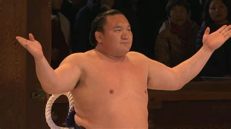 Sumo Champions Perform New Year Ritual Afp Youtube