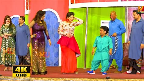 Qaiser Piya And Seemi Khan Vicky Kodu New Pakistani Punjabi Stage