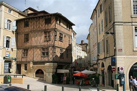 Auch France travel and tourism, attractions and sightseeing and Auch reviews
