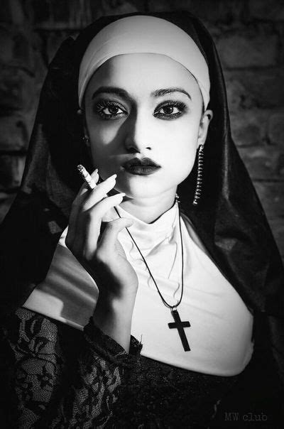 Фотография Hot Nun Nun Outfit Gothic Girls