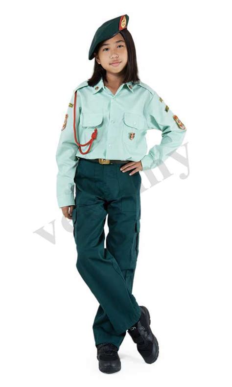 Pandu puteri üniforma alanındaki değişiklikler, modern kitlerin daha hafif ve dayanıklı hale getirildiği yerlerde çarpıcı oldu. Uniform1-334 | Pakaian Seragam Sekolah Yang Terkenal Di ...