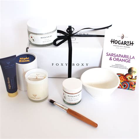 We offer a range of spa gifts available to the uk & worldwide. Luxury Pamper - FOXY BOXY - Quality NZ Gift Boxes