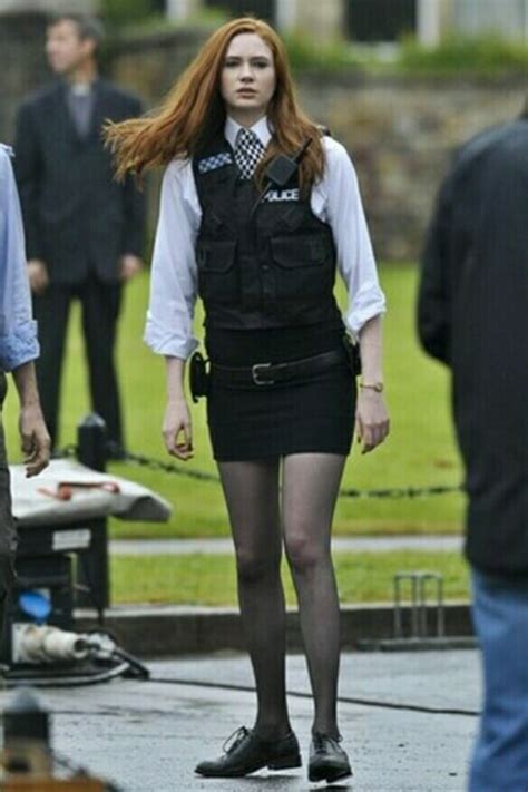 Tights can be hard to put on. Do female police officers wear pantyhose/stockings while ...