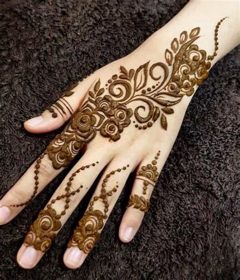 Staggering Back Hand Bridal Mehndi Designs Back Hand Bridal Mehndi