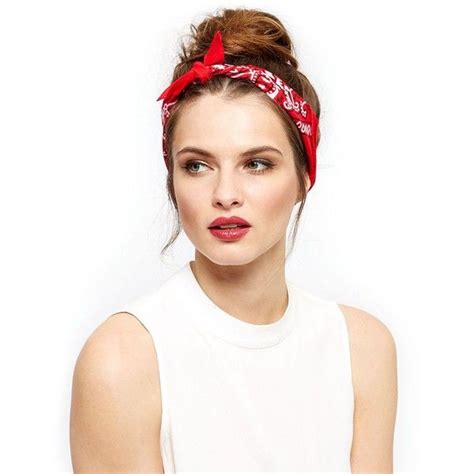 This cute wavy little bob is all about the fun, easy and yet mesmerizing look. Red Printed Bandana | Bandana hairstyles, Headband ...
