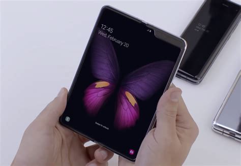 Samsung Galaxy Fold Launching At T Mobile Online On April 25th In