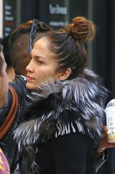 Jennifer Lopez Looks Stunning Without Make Up And Her Flawless Skin