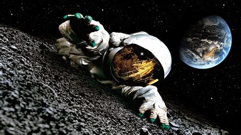 Astronaut On The Moon Wallpaper Wallpapersafari