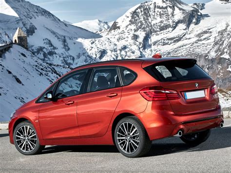 Ecco i pro e i contro della 220i turbo benzina. Nuova BMW Serie 2 Active Tourer, Configuratore e listino ...