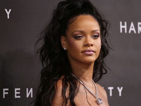 rihanna calls for end to gun violence after cousin murdered canoe