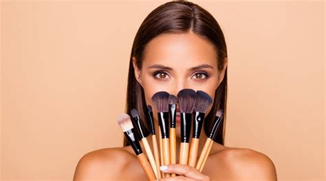 5 Best Makeup Brushes Set On A Budget