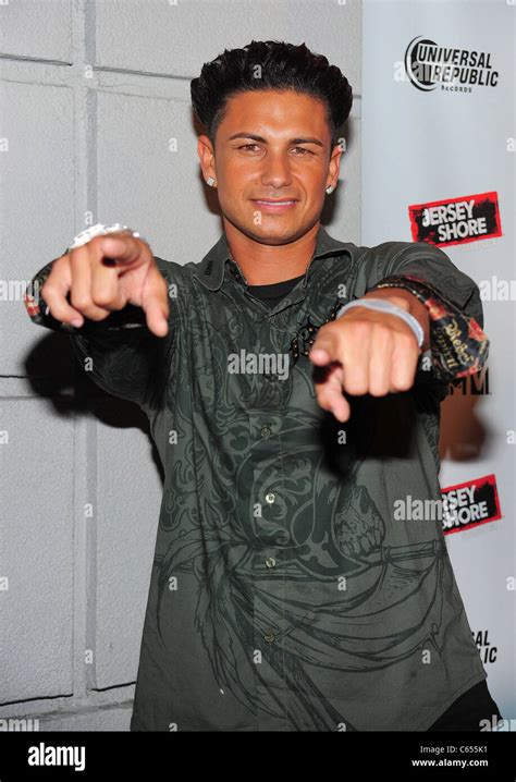 Paul Dj Pauly D Delvecchio At Arrivals For The Jersey Shore