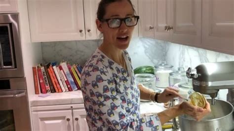 Jennifer Garner Showcases Culinary Skills In Pretend Cooking Show Hello
