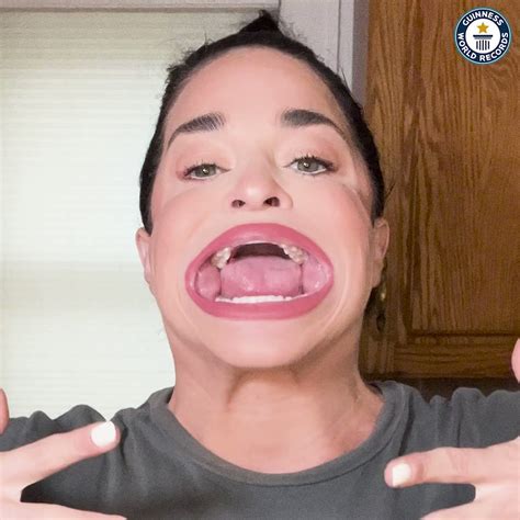 Guinness World Records On Twitter She Holds The Record For The Biggest Female Mouth Gape But