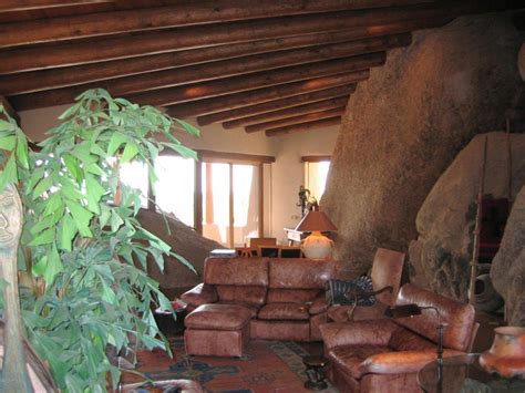 This House Built Into Boulders In The Arizona Desert Has Been Called