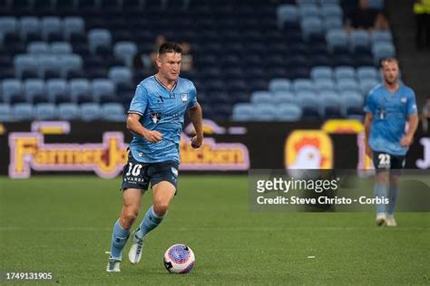 Joe Lolley Of Sydney Fc Dribbles The Ball During The A League Men News Photo Getty Images