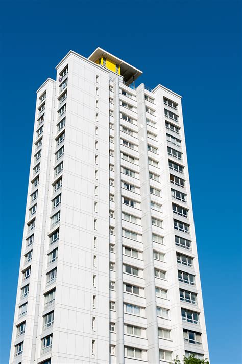 Complete summary of gwendolyn brooks' kitchenette building. Tower block definition and meaning | Collins English ...